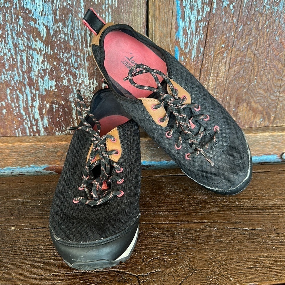 Clark's Women's Outdoor Black Sneakers Size 10